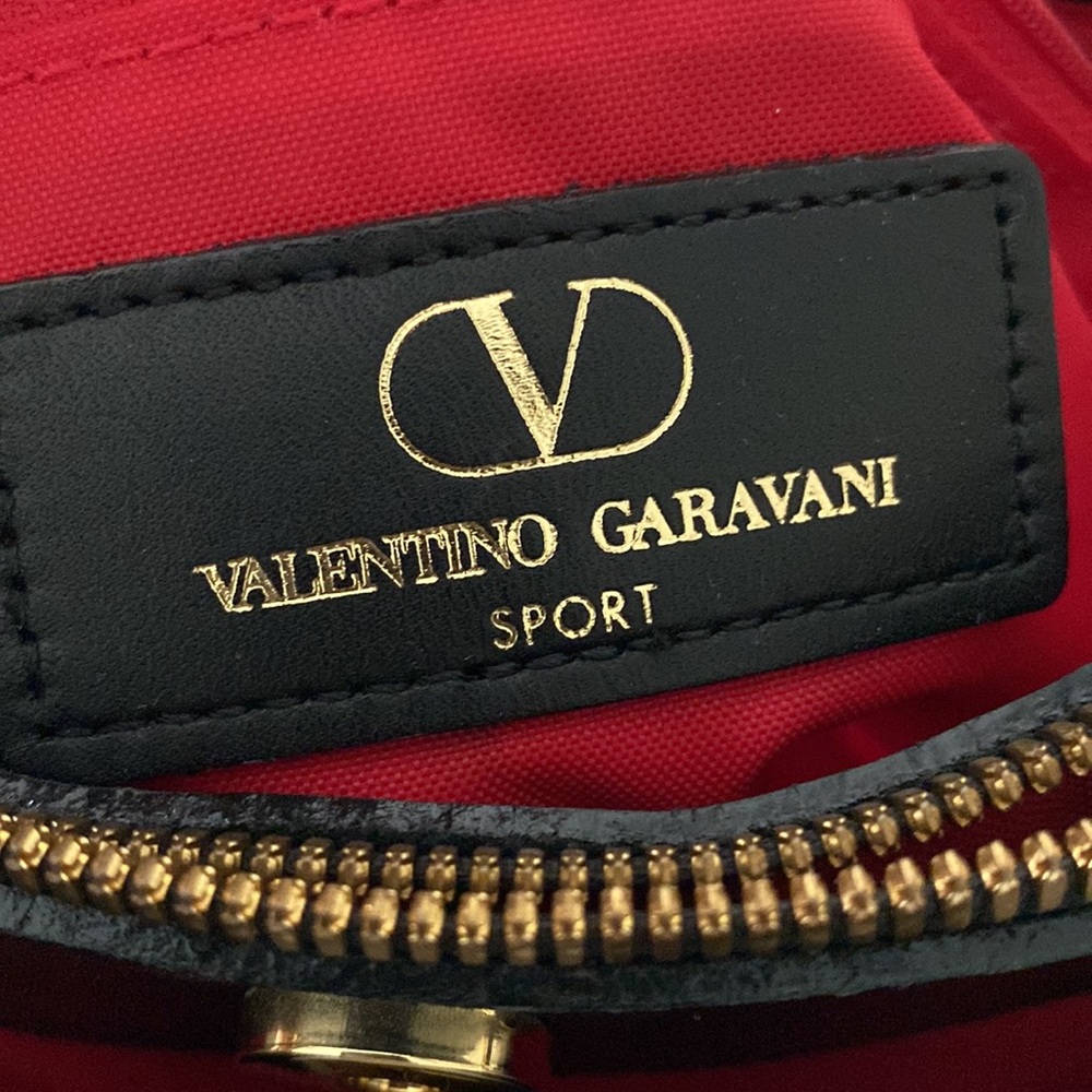 Valentino Garavani sport bag - Picture 7 of 8